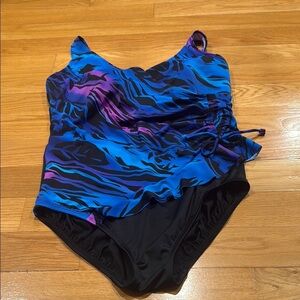 Great lengths women one piece swim suit size 18.